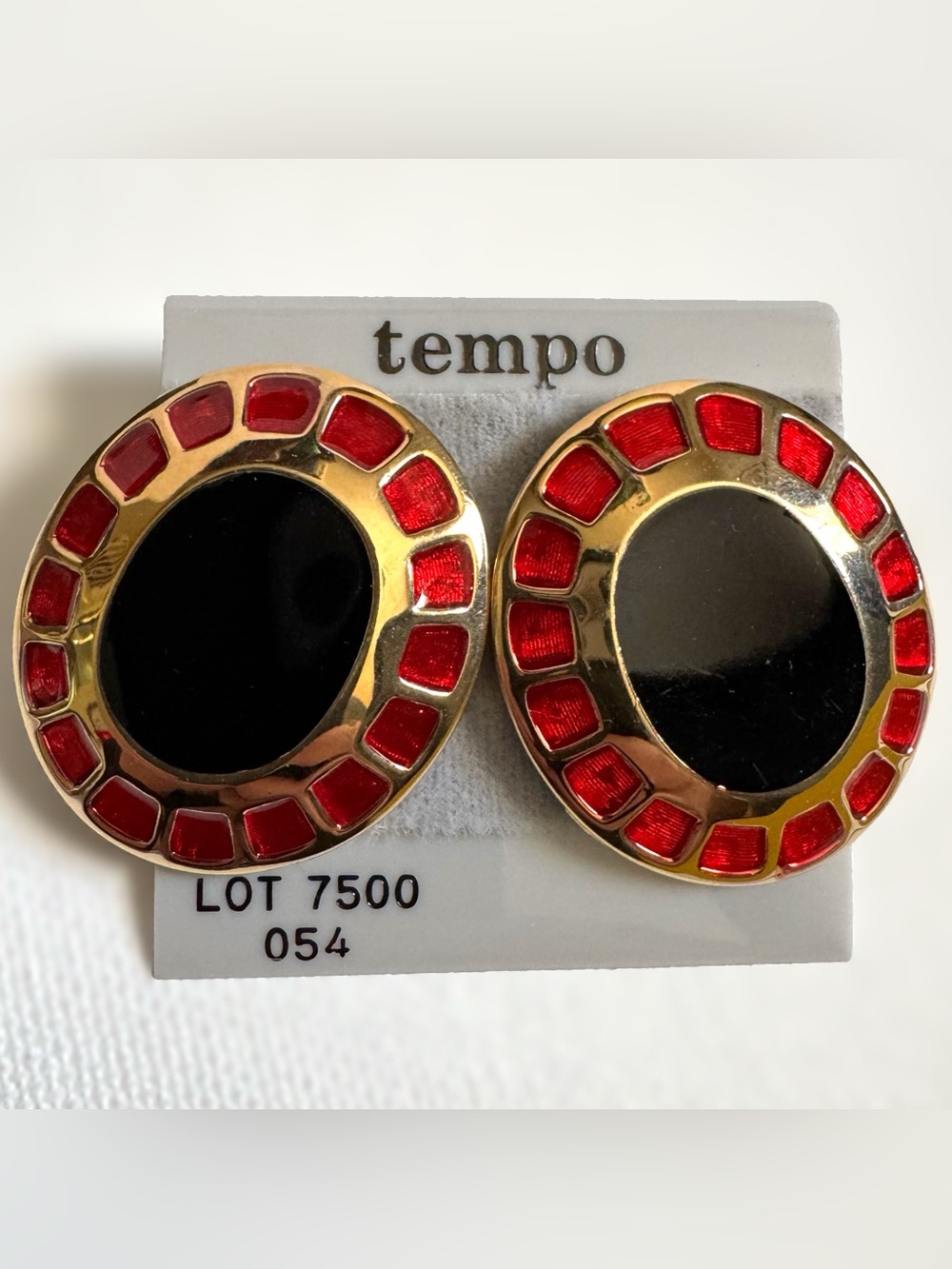 Vintage Tempo Red Black Enamel Gold Tone Mod Disc Earrings Statement Geometric
